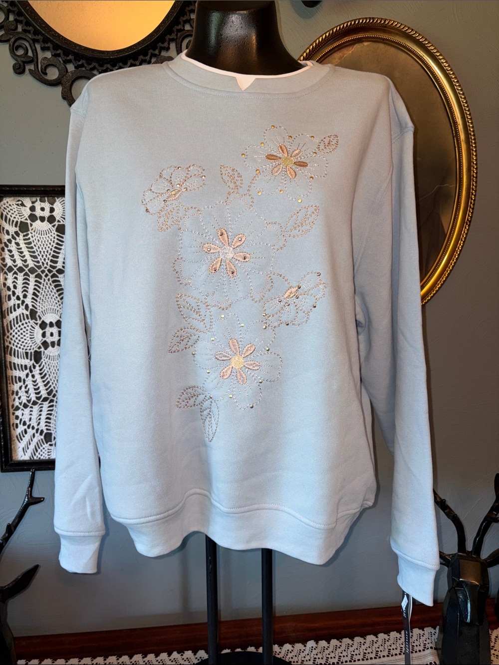 Women's Light Blue Floral Embellished Crewneck Sweatshirt